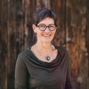 Portrait Martina Neumayer-Tinhof, MSc